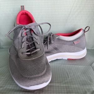 LL Bean athleisure tie runner, new